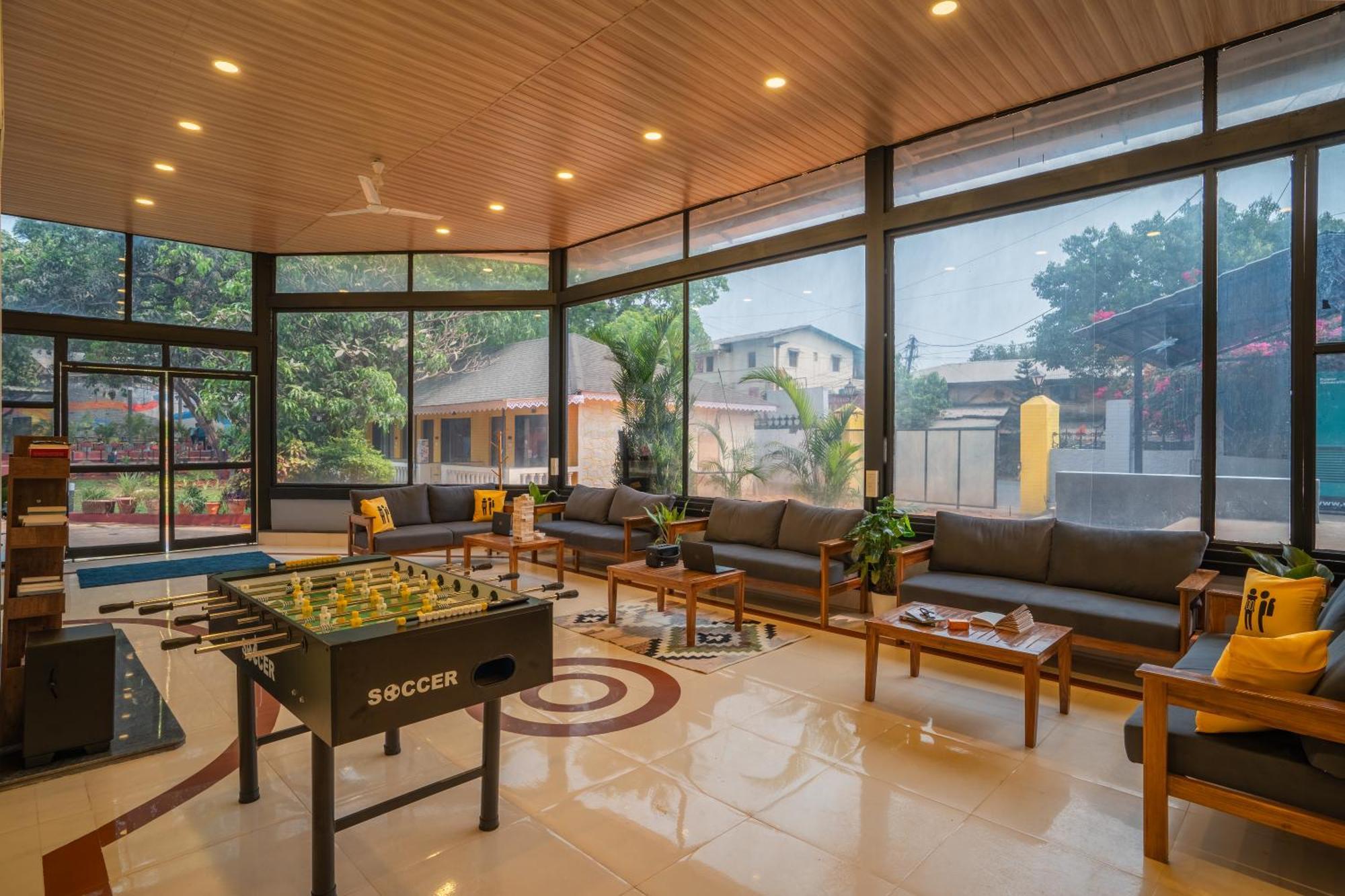 The Hosteller Lonavala, City Centre Exterior photo