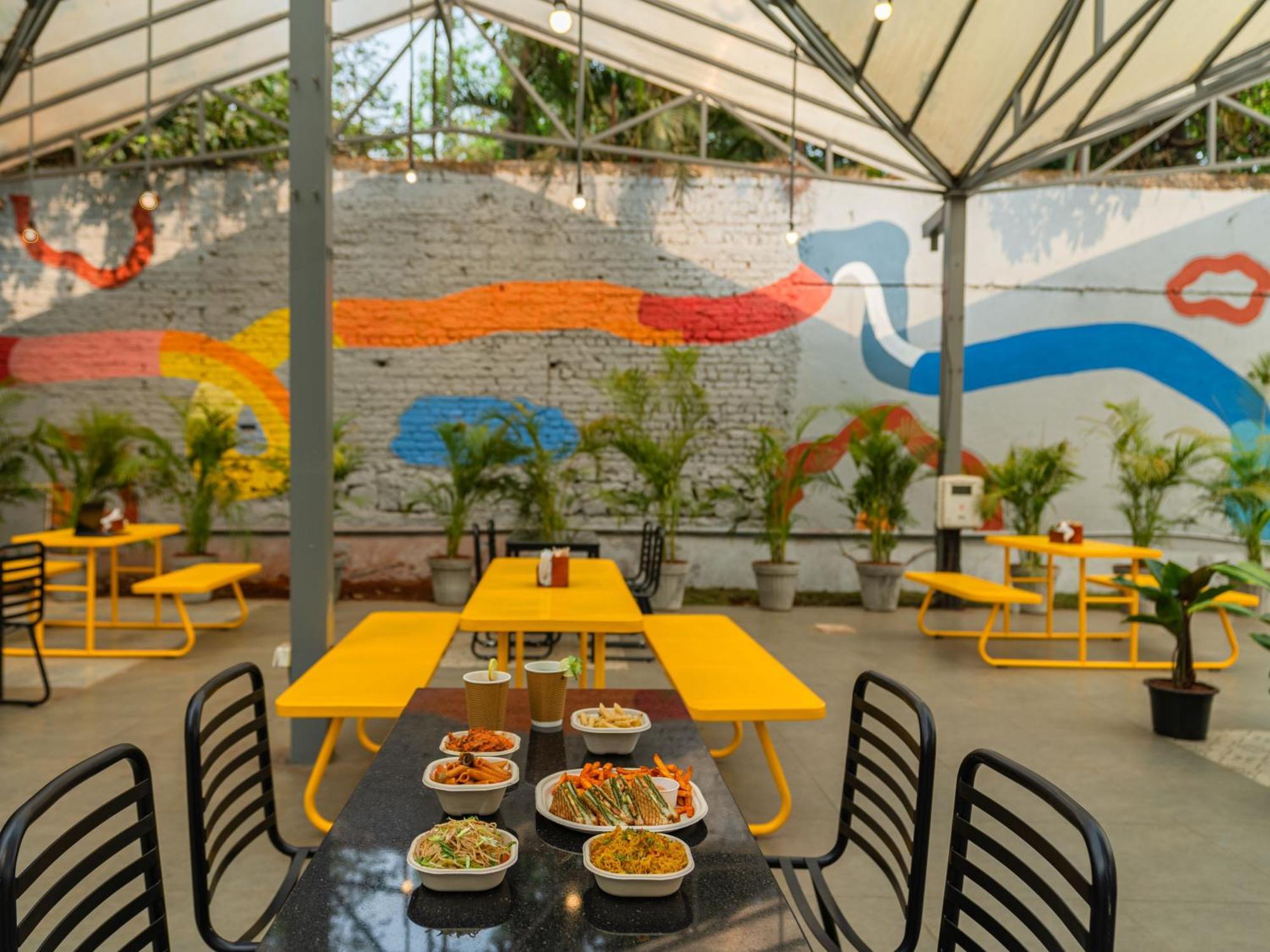 The Hosteller Lonavala, City Centre Exterior photo